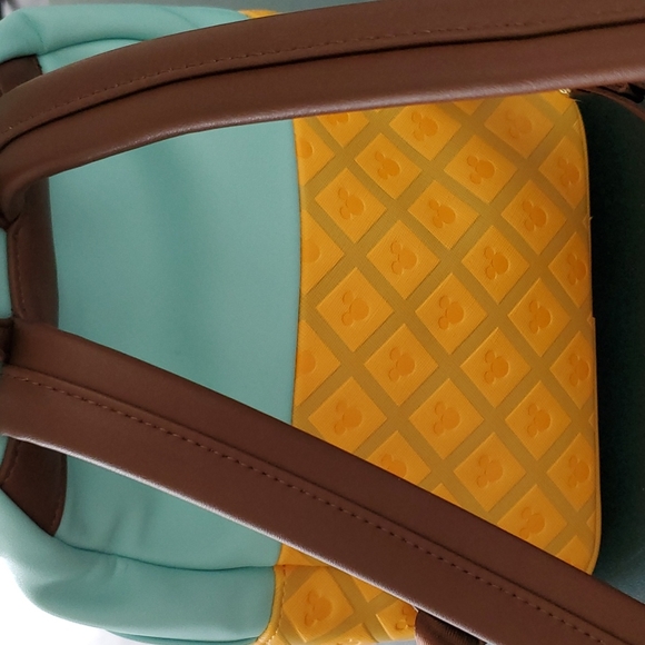 Loungefly cupcake backpack with wallet - Picture 5 of 6